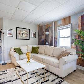 Deluxe 4BR-2BA-12 Beds | NYC | MetLife | Parking, hotel a Bayonne