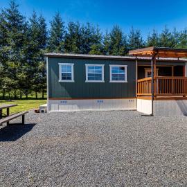 Private Yard w/ Games! Family Getaway in Forks