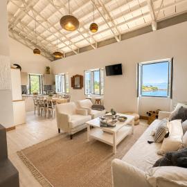 Locanda Paxos 18th Century Heritage Home with Seaview
