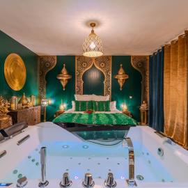 Suite Riad Luxe avec jacuzzi proche Disney