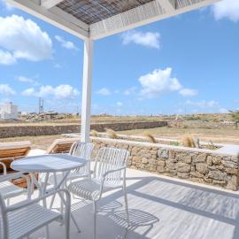 Jo&Co Mykonos Nature Suites N8, hotel in Plintri