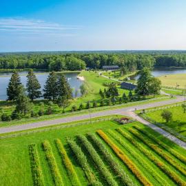 Standing Rock Farms, hotel in Madison