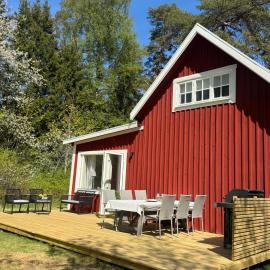 Cozy cottage near lake, newly renovated, hotel Jönköpingben