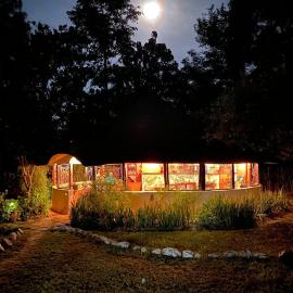 Wayando Beach Eco Lodge、Mbitaのホテル