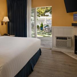 Monterey Bay Lodge, hotel di Monterey