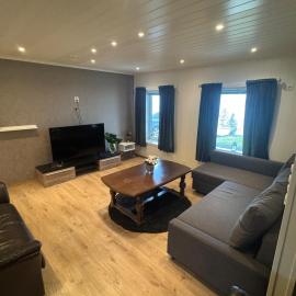 Apartment with sea views, close to the Atlantic Ocean Road, hotel in Lyngstad