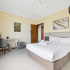 Double Room at Blacktown - Close to Sydney Zoo & Westpoint - Shared Bathroom, hotell i Blacktown