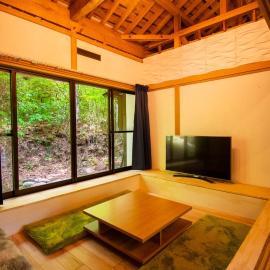 貸切温泉とガレージのある 安曇野の一棟貸しヴィラ, hotel a Azumino