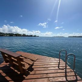 Fare Holidays - Raiatea, hotel u gradu Taputapuapea