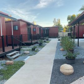 Red Cabins on Cordial Lane, Hotel in Winton