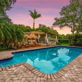 9BR Htd Pool • Hot Tub • Outdoor Cinema • Games, hotel a Largo