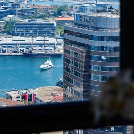 Harbour Views & Modern Living in Sydney CBD