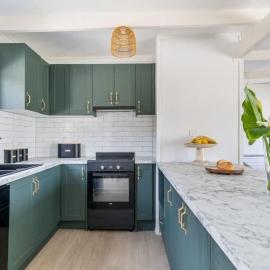 Racecourse Beach Coast Shack - renovated retreat, hotell i Ulladulla