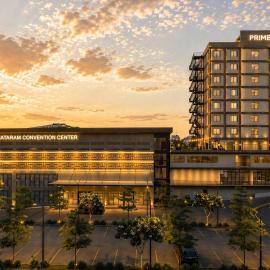 Prime Plaza Hotel Mataram, hotell i Tjakranegara