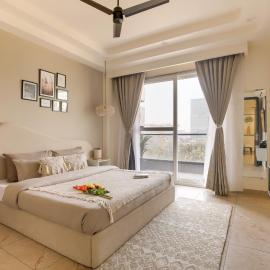 Bedchambers Premium Aparthotel DLF Phase 3 Sector 24, hotel in Gurgaon