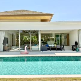 Bali-Style 4 BR Private Pool Villa - Trichada, hotel in Phuket