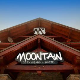 Moontain Hostel, hotel in Oz