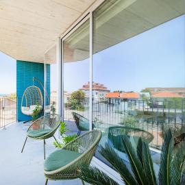 Espinho Sunny Vibes & Balcony with Pool