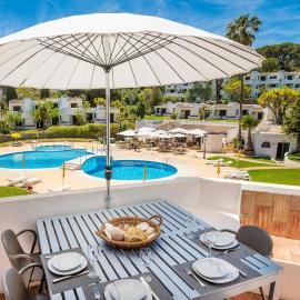 Albufeira Sunny Days | Pool View Family Apartment