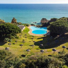 Prainha Family Fun | Balcony & Pools