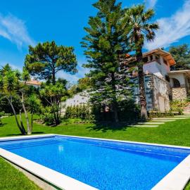 Estoril Royal Atlantic Villa with Ocean View, hotel u gradu Estoril