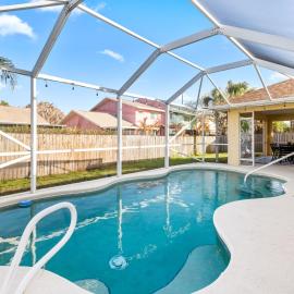 255 Corona Ave, Hotel in Cocoa Beach