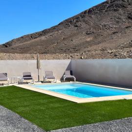 Villa en la montaña con piscina en Fuerteventura
