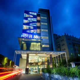 Hotel 88 Kopo Bandung By WH, hotel v destinácii Bandung