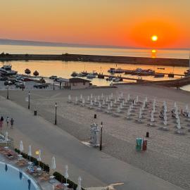 Europroperties Berlin Beach Apartments, hotel i Varna
