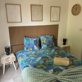 Studio proche PARIS-orly, hotel in Sainte-Geneviève-des-Bois