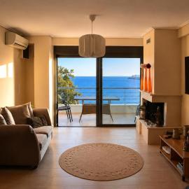 Beachfront Penthouse with Seaview, hotell i Lefkandi Khalkis