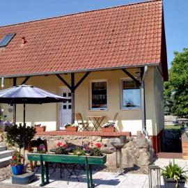 Ferienhaus direkt am Naturpark und 3 Min zum Linstower See