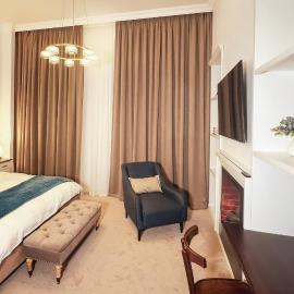 Weiss Central Boutique, hotel in Braşov