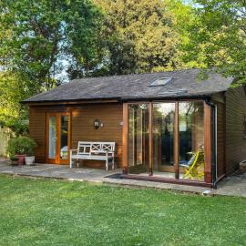Willow Cottage: Bognor Regis şehrinde bir otel