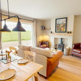 Bettys Cottage - Log burner and EV Charger