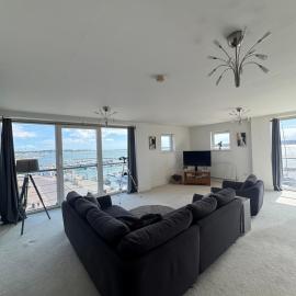 The Lookout-2BR Apartment on Poole Quay Waterfront