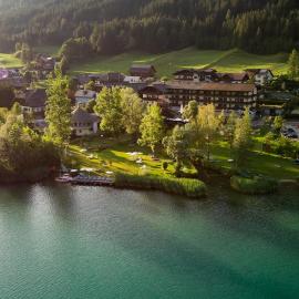 LACUS Hotel am See, hotel v destinácii Weissensee