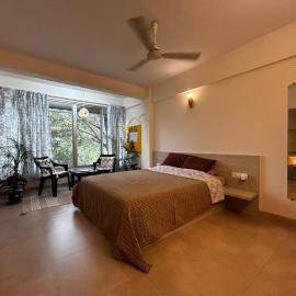 lovely cozy room in koregaonpark kp3