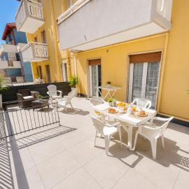 RESIDENCE PACE - Agenzia Cocal，卡奧萊的飯店