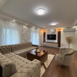 Apartman Lux Bileca، فندق في Bileća