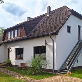 Ferienwohnungen am Waldrand, hotel en Ahrenshagen