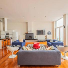 Spacious House with Large Garden in Jette, hôtel à Bruxelles