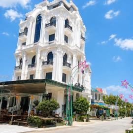 Huy Hoàng Hotel Ninh Bình, hotel v destinaci Háº£i Háº­u