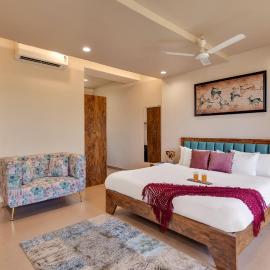 SaffronStays Playground Couples Suite