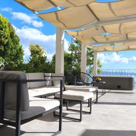 Charming Beach House with Jacuzzi Villa Vesna