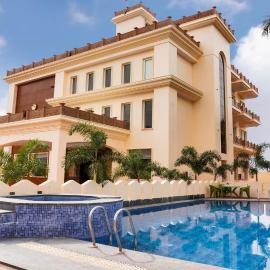 Treebo Premium Royal Amar With Mountain View and Swimming Pool, khách sạn ở Pushkar
