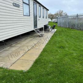 Thors Lakeside Retreat, hotelli kohteessa Rhyl
