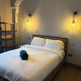Viesnīca Impressive City Centre Apartment pilsētā Dārbija
