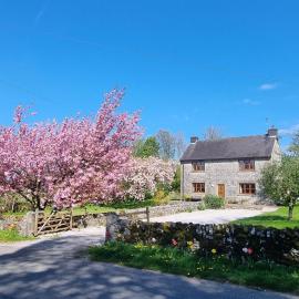 Peak District - Parking - Garden - Bbq - Sleeps 8