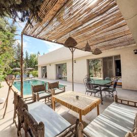 Villa Tilleli, Piscine & calme, 15 min Essaouira, hotelli kohteessa Al Ghar